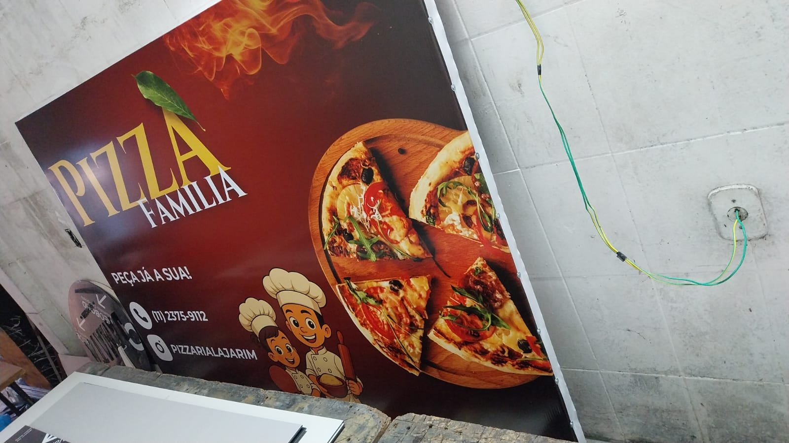 Placa interna Pizzaria Lajarim